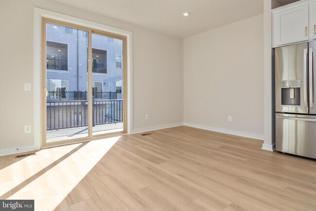 Building Photo - 2176 Glacier Rd