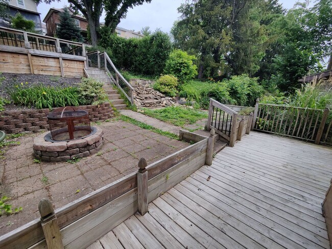 Building Photo - *Spacious & Updated 3BD/1BA Single-Family Home Available in Brookline*