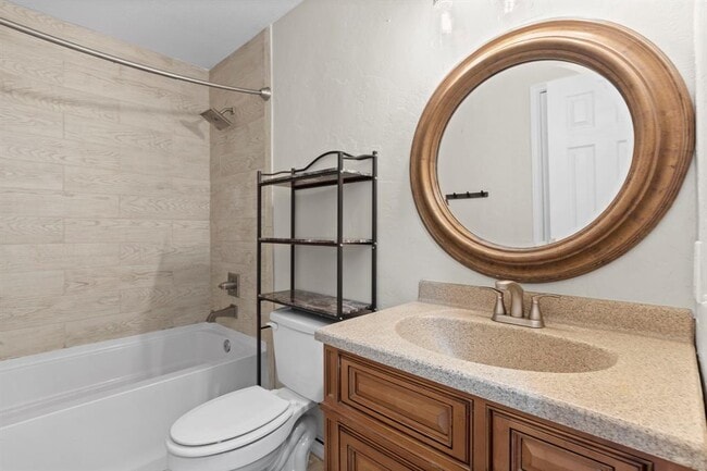 Building Photo - 9735 Coyote Creek Dr