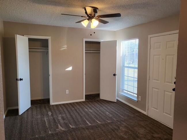 Building Photo - 809 Treadwell Ct
