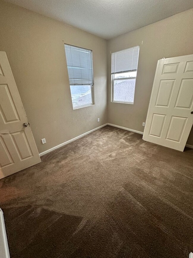 Building Photo - 2161 Chapman Oak Dr