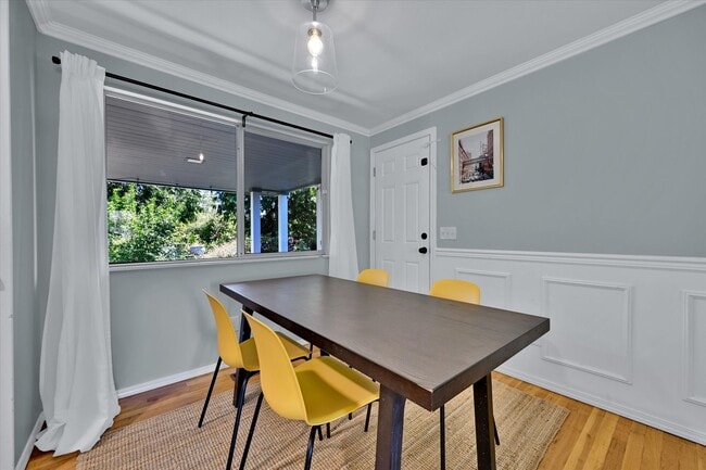 Building Photo - 7/1 Kent East Hill 4 bedroom rambler with ...