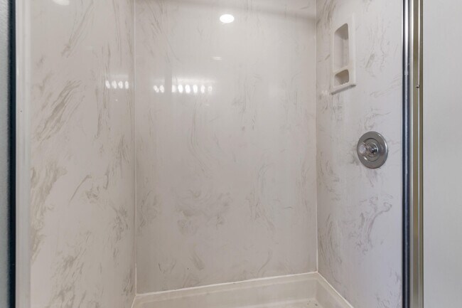 Building Photo - 2488 Harbour Cove Dr