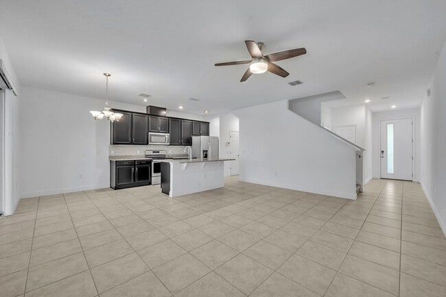 Building Photo - Hawk's Crest Modern Townhome in Winter Park