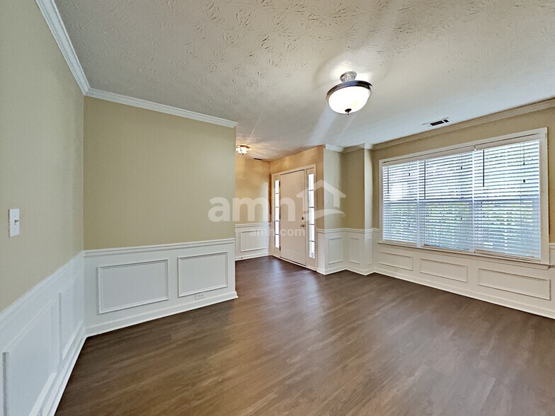 Building Photo - 1388 Glenover Way