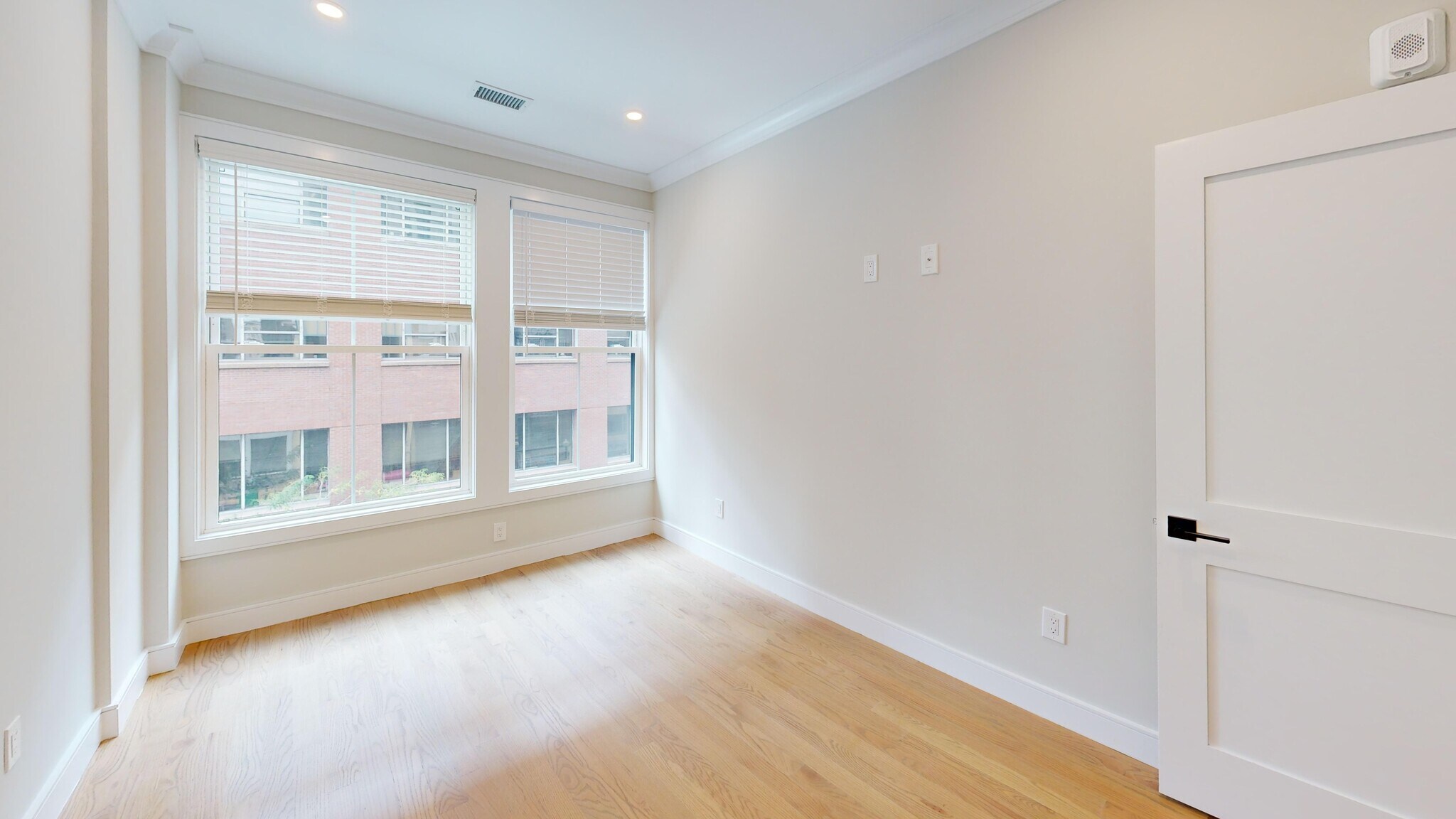 Building Photo - 220 Tremont St