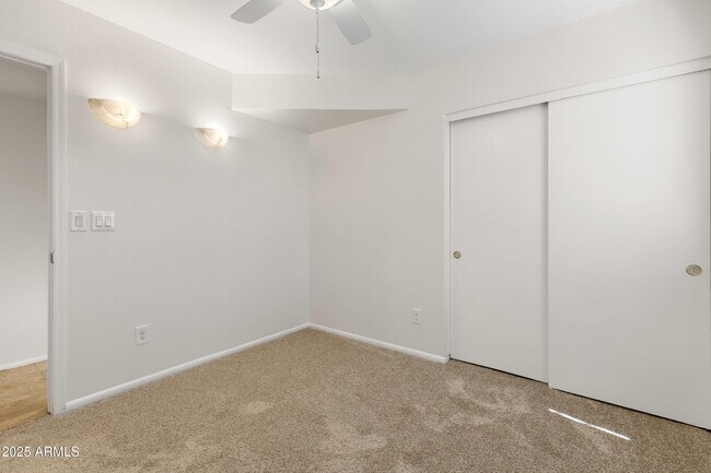 Building Photo - 417 W Mission Dr