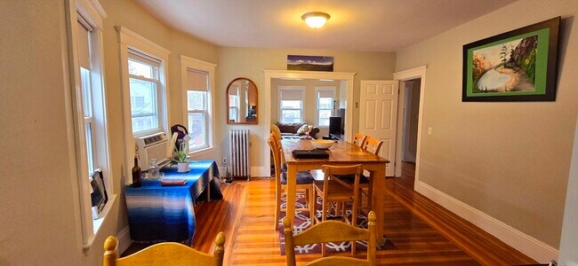 Building Photo - 58 Bristol Rd