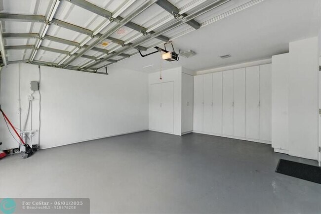 Building Photo - 7860 SW 158th Terrace