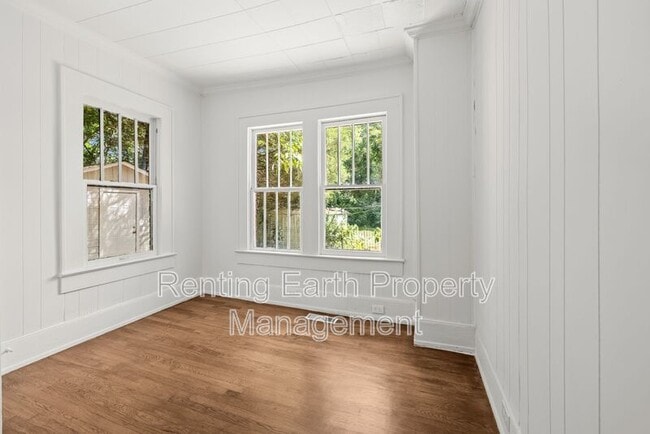 Building Photo - 1319 18th Way SW