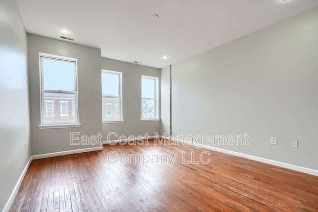 Building Photo - 2204 Ruskin Ave