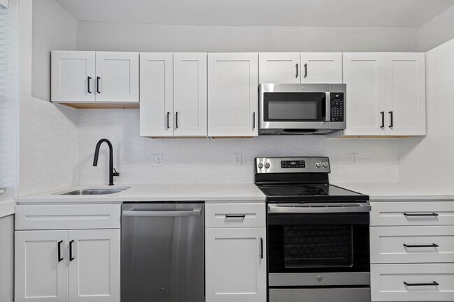 Building Photo - 6008 Marmaduke Ave