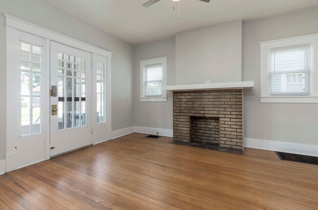 Building Photo - 616 Colorado Ave