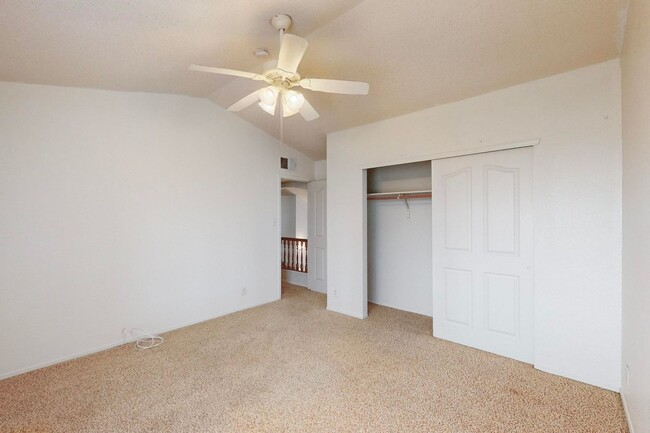 Building Photo - Beautiful 4 bedroom, 2 bath home in Northeast El Paso!