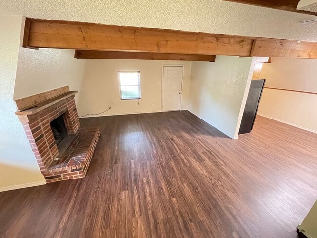 Building Photo - Affordable 2 bed in Arts District