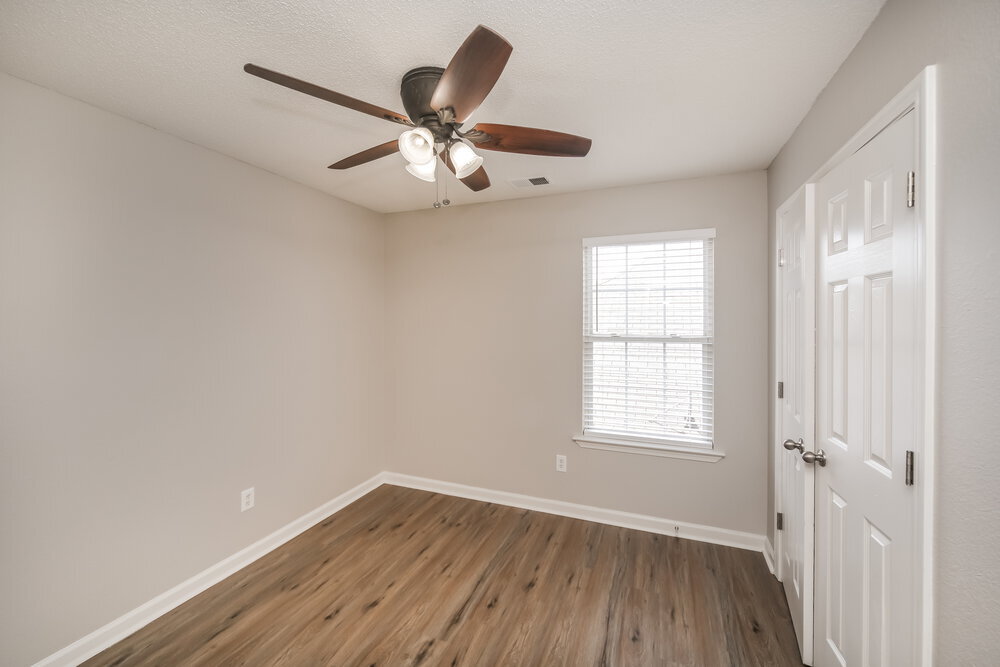 Building Photo - 7310 Green Ash Dr