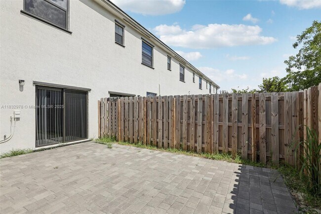 Building Photo - 28625 SW 132nd Ct