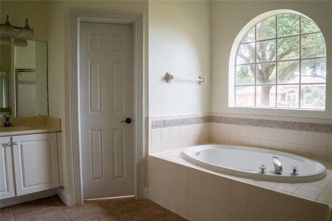 Building Photo - 6063 Sabal Hammock Cir