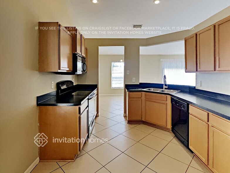Building Photo - 12310 Dawn Vista Dr