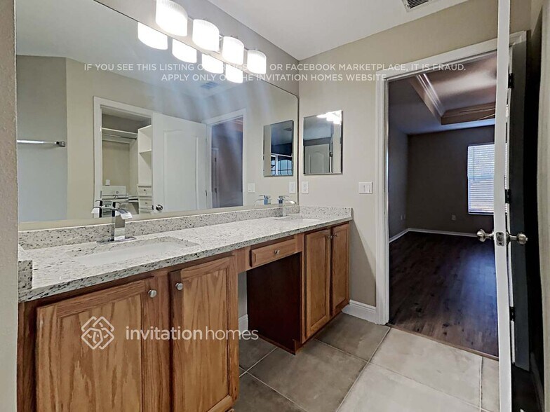 Building Photo - 414 Thicket Crest Rd