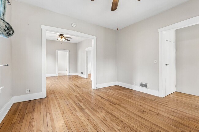 Building Photo - 3863 California St