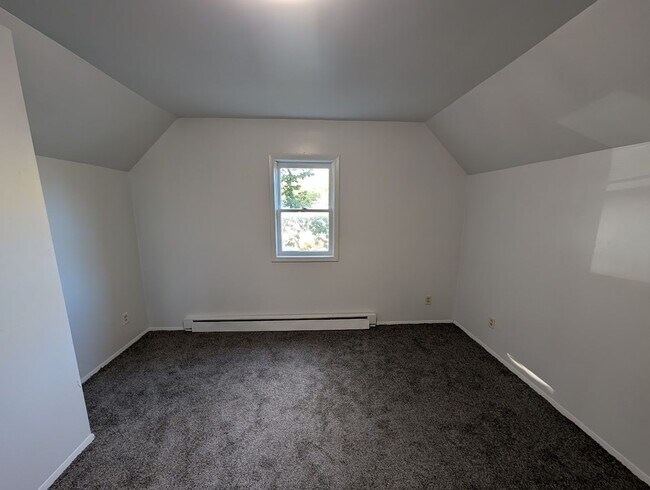 Building Photo - 516 10th St