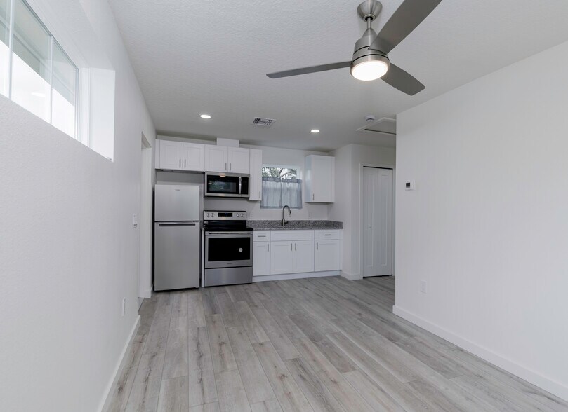 open dining/living room - 2735 4th Ave S
