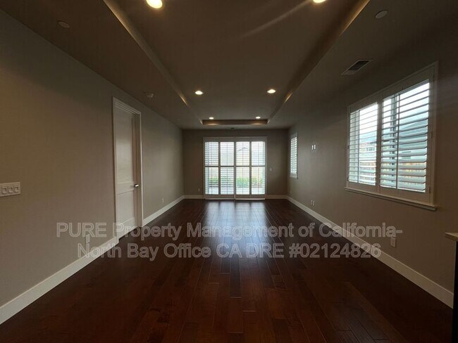 Building Photo - 3681 Hemlock St