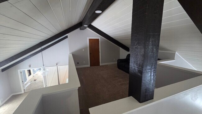 Building Photo - 9500 Fox Valley Dr