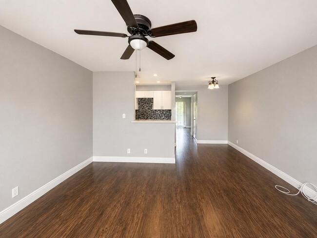 Building Photo - 119 Sussex F