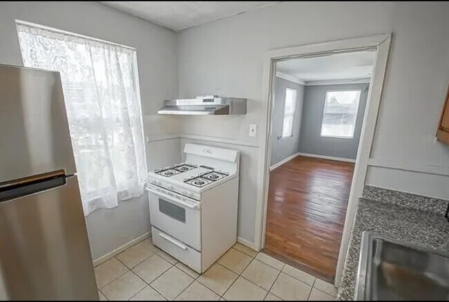 Building Photo - 6208 Warrington Dr