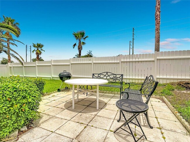 Building Photo - 228 Cassia Dr