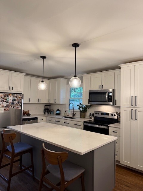 Building Photo - 401 Vinecrest Dr