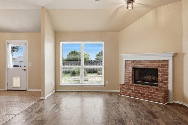 Building Photo - 5904 SE 88th St