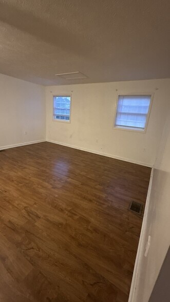 Building Photo - 3034 Fieldview Dr