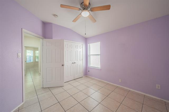 Building Photo - 8932 Sunny Hollow Dr