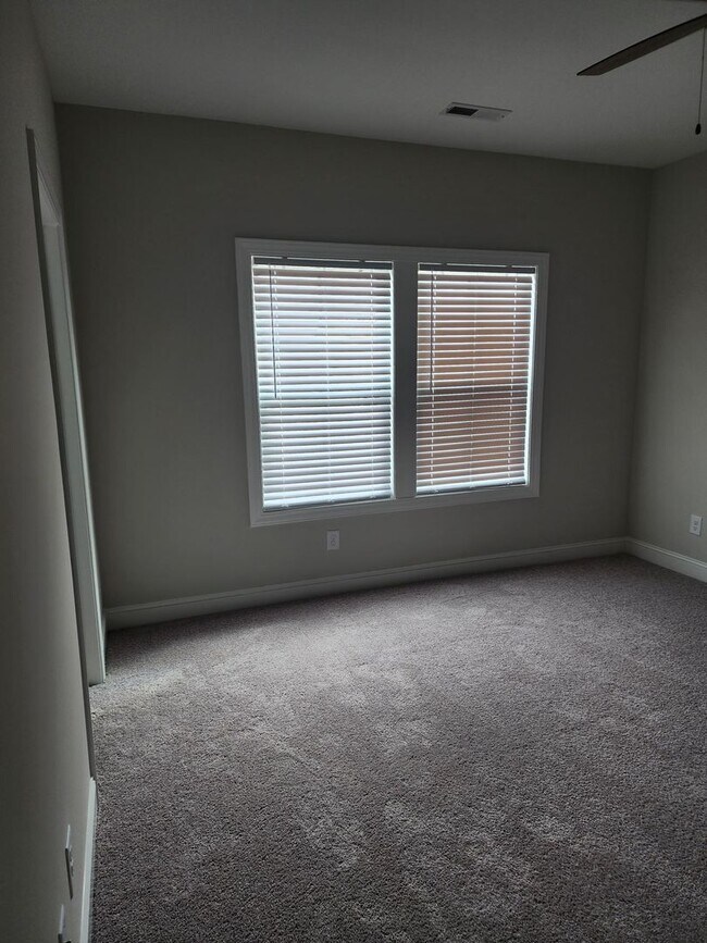 Building Photo - 2104-A  N. Kali Lane