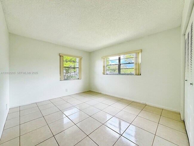 Building Photo - 251 SW 134th Way