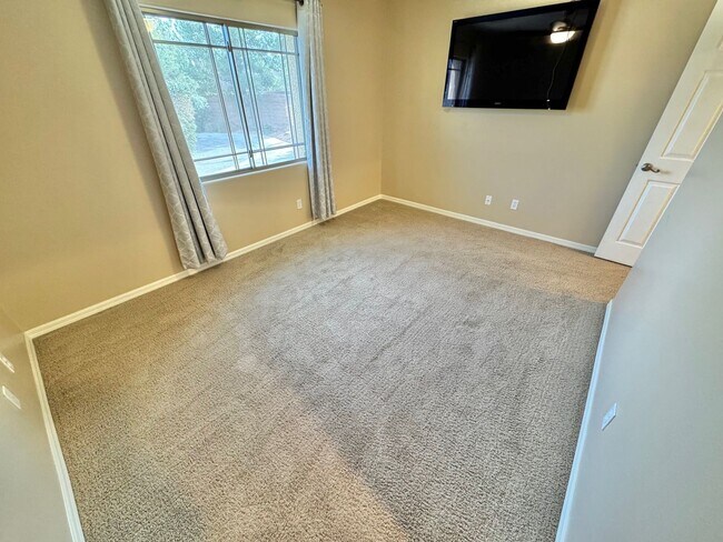 Building Photo - SINGLE STORY 4 BEDROOM HOME IN CUL DE SAC LOCATED IN NORTH LAS VEGAS