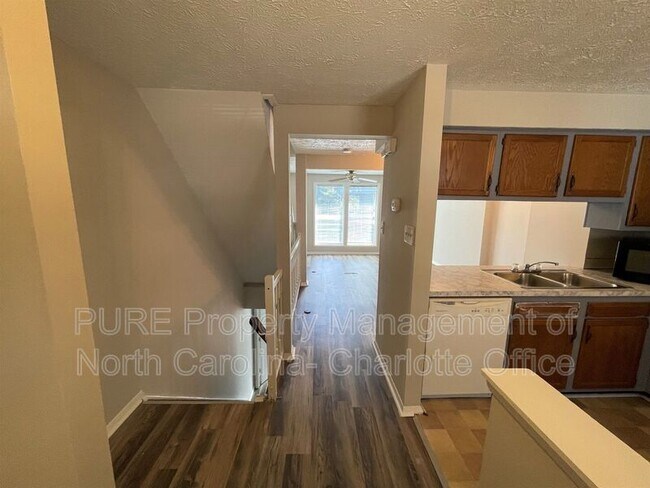 Building Photo - 9445 Lexington Cir