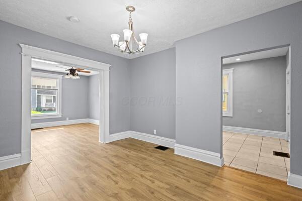 Building Photo - 571 Gilbert St