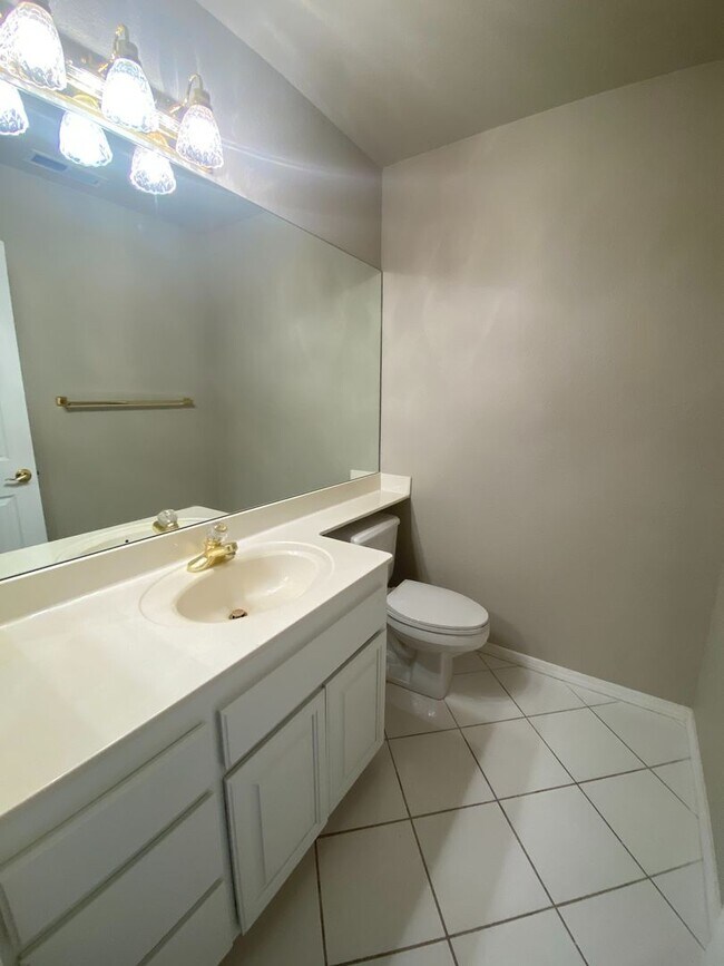 Building Photo - 8608 W Payette Ct