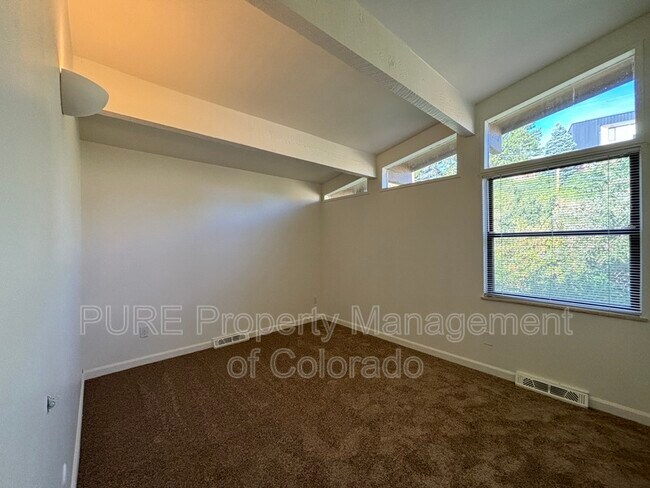 Building Photo - 14471 Applewood Ridge Rd