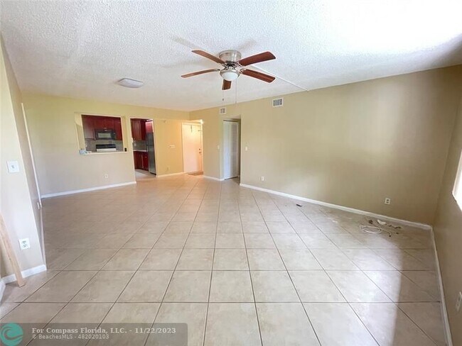Building Photo - 12222 Royal Palm Blvd
