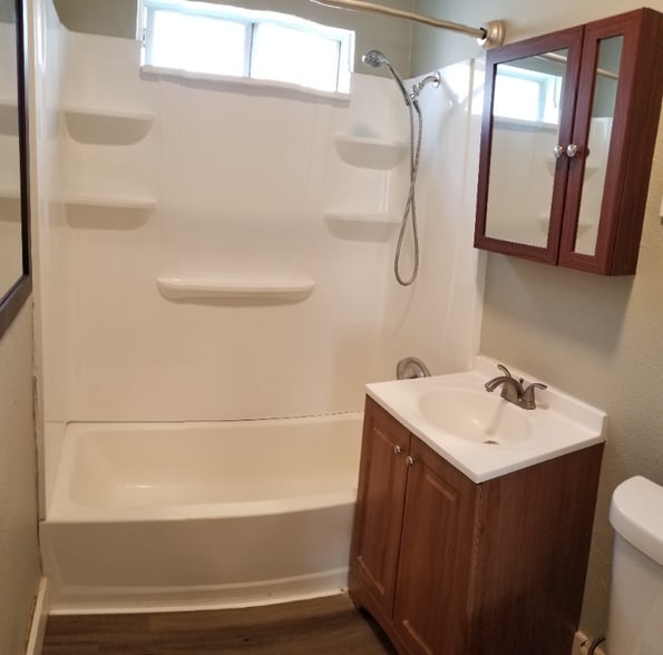 Building Photo - 1234 N Loma Vista Dr