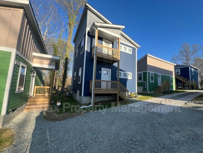 Building Photo - 2311 Owen St