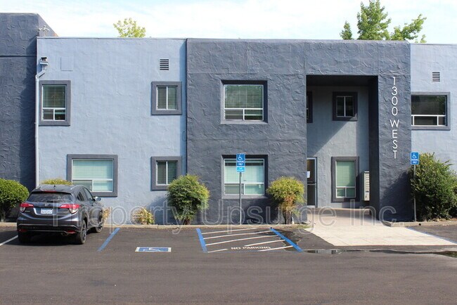 Building Photo - 1300 West St