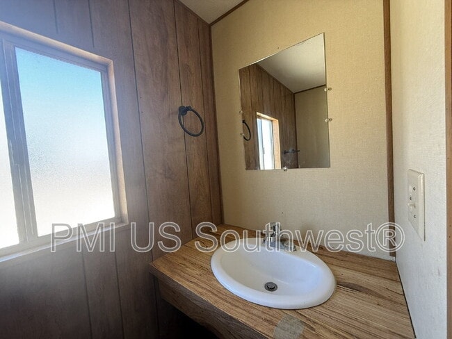Building Photo - 2111 Santa Cruz Ave