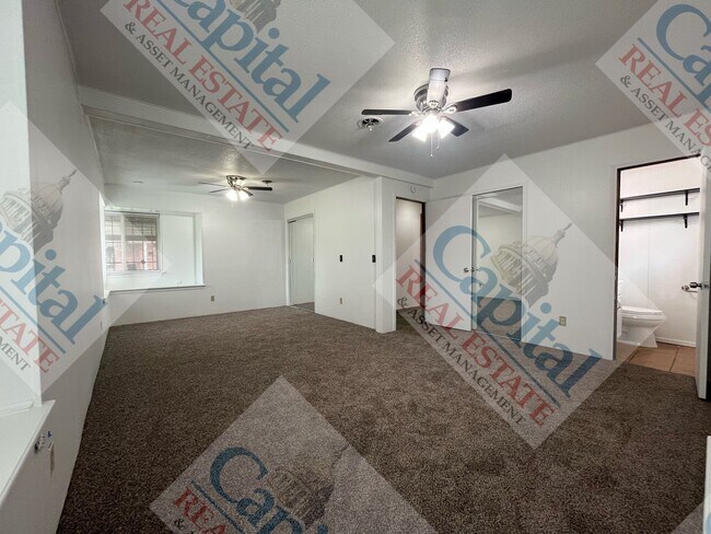 Building Photo - Spacious 2 Bedroom W/ Bonus Room