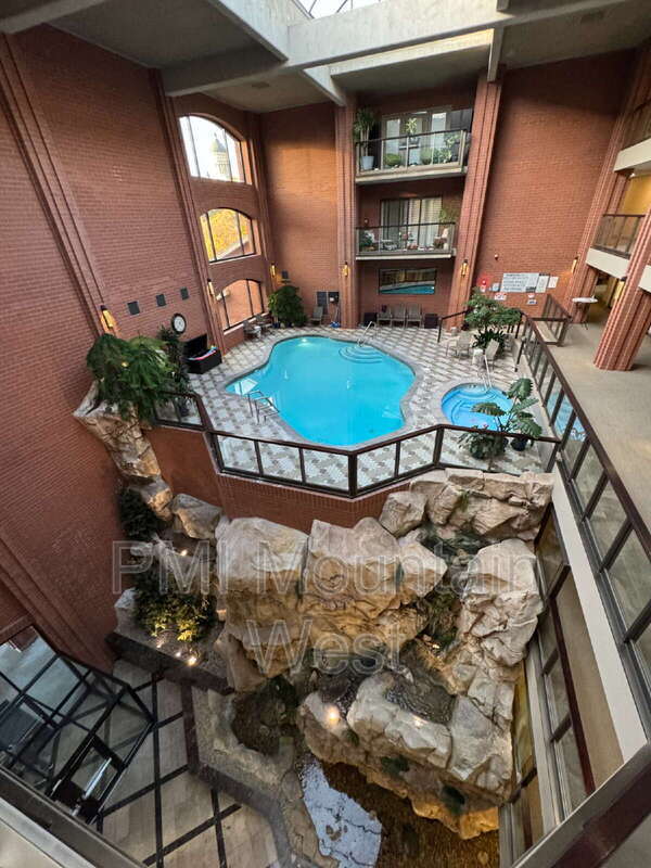 Building Photo - 171 E 3rd Ave